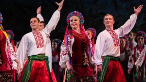 приклад попсових національних костюмів