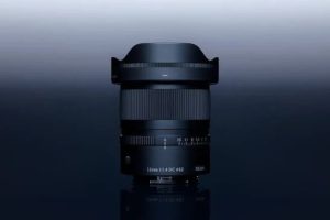 Sigma 12mm f1.4 DC Contemporary на темному фоні