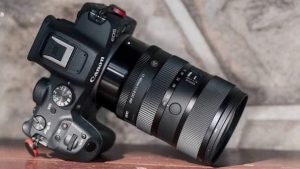 Sigma 16-300mm f3.5-6.7 DC OS Contemporary з камерою Canon
